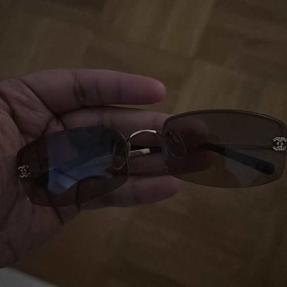 Chanel Sunglasses Style 4093-B - Picture 3 of 5